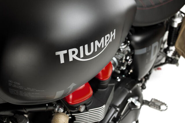 File:Venom-Triumph-Bonneville-VTB1-3.jpg