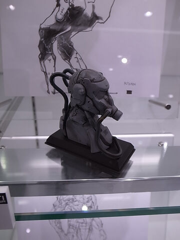 File:RavenHead.jpg