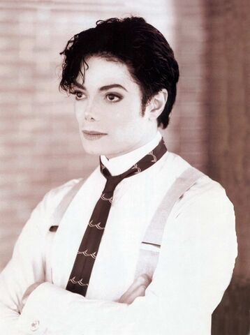File:Videoshoots-Childhood-Set-michael-jackson-7357611-373-500.jpg