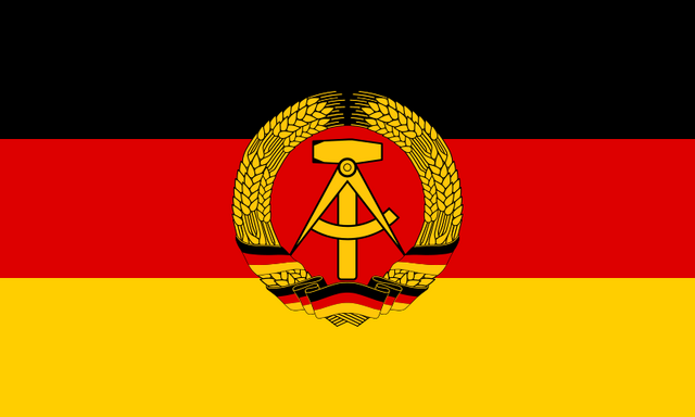 File:EastGermanFlag.png