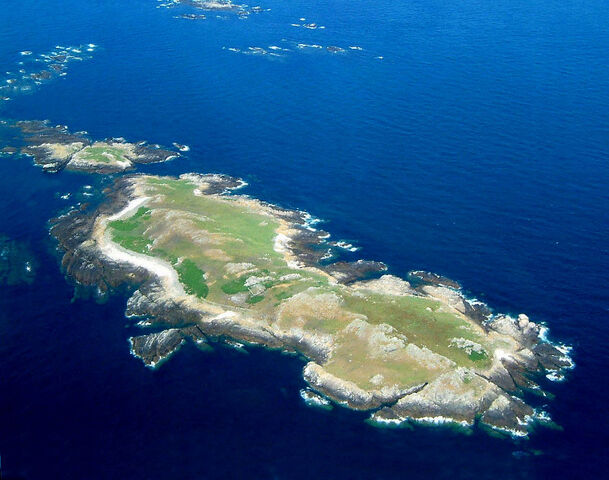 File:Isle of Burhou.jpg