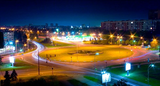 File:Burgas Nightlife 2.jpg