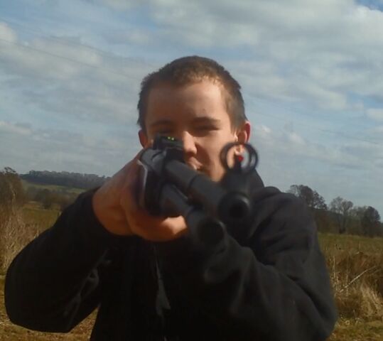 File:Ed Saunders Rifle.jpg