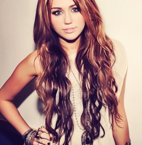 File:Miley cyrus 4.jpg