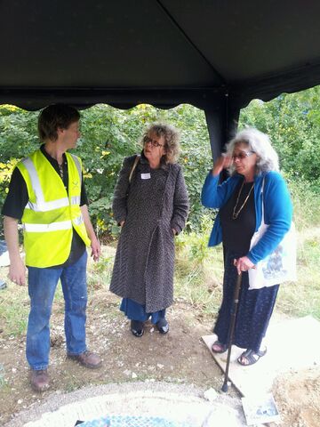 File:Tour Guide.jpg