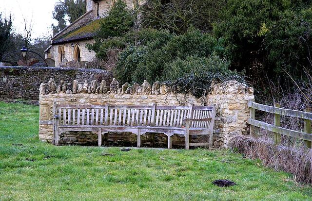 File:Hillcroft Bench.jpg