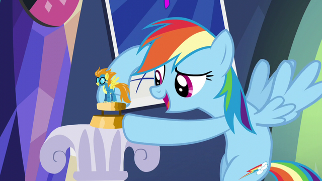 File:Rainbow Dash puts figurine on display S5E3.png