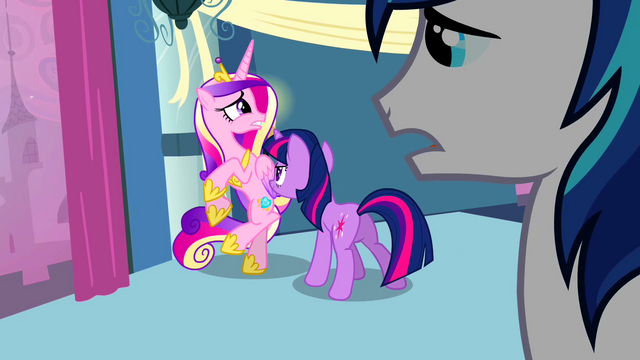 File:Twilight faces Cadance S02E25.png