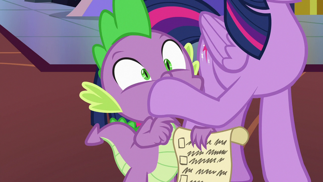 File:Twilight Sparkle plugs Spike's mouth S7E3.png