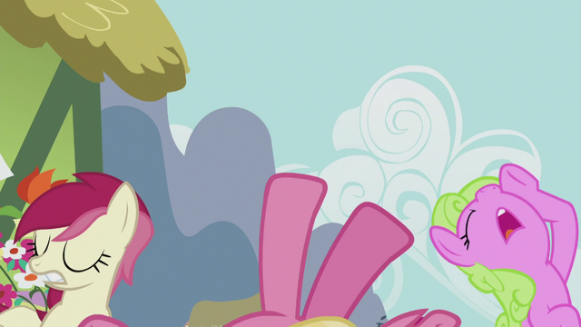File:Flower ponies fainting S5E9.png