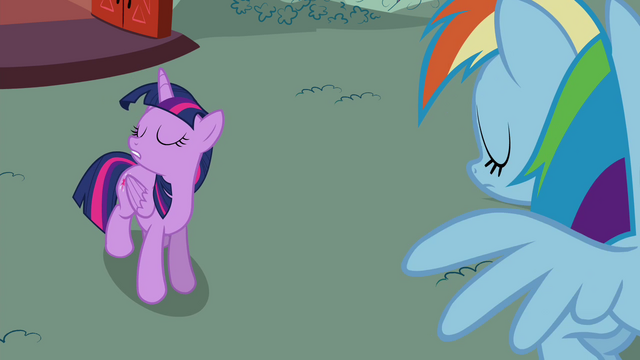 File:Twilight "and passed!" S4E21.png