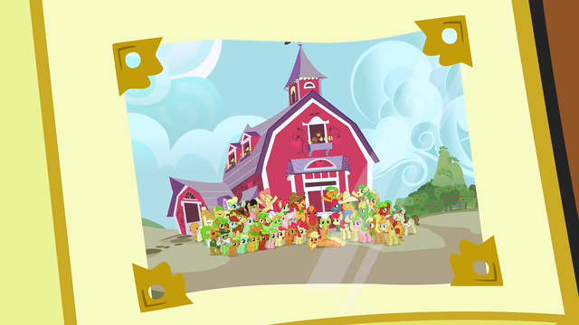 File:Photo album 0 (Family picture) S3E8.png