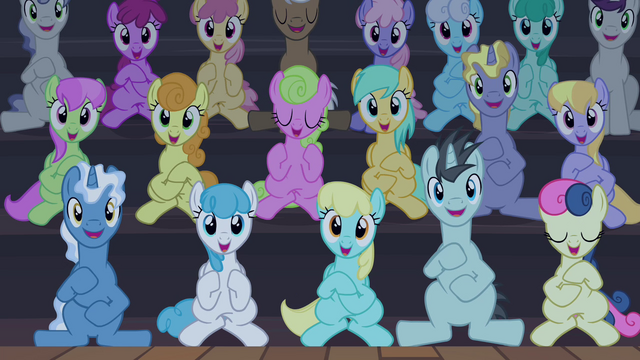 File:Ponies clapping S4E19.png
