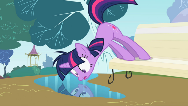 File:Twilight pushy2 S02E03.png
