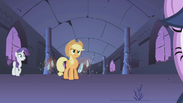 File:Crystals surround Applejack S1E02.png