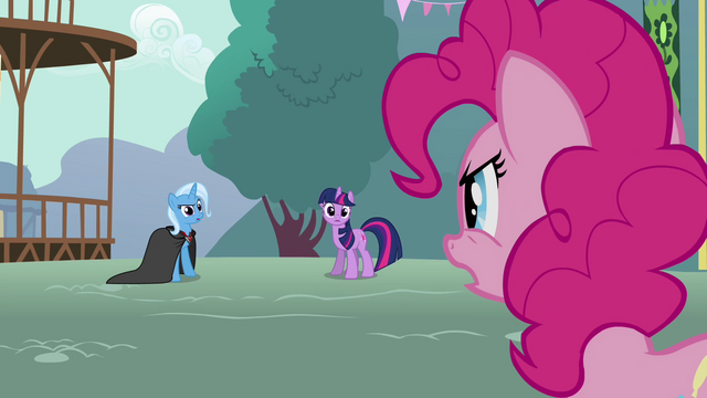 File:Pinkie Pie getting mad at Trixie S3E5.png