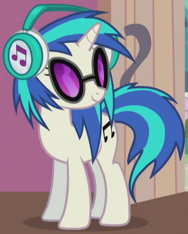 File:DJ Pon-3 ID S5E9.png