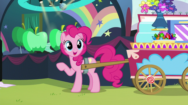 File:Pinkie "See, Applejack?" S5E24.png