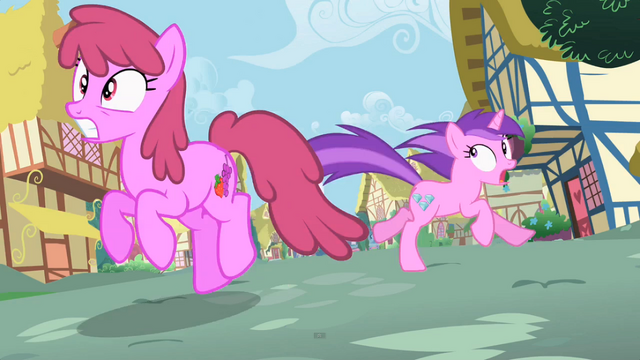 File:Amethyst Star and Berryshine running away S02E10.png