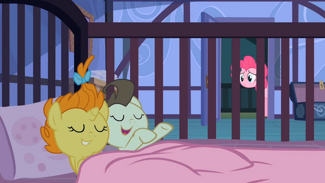 File:Pound Cake 'Pinkie!' S2E13.png