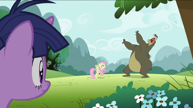 File:Bear about to roar on Fluttershy S2E03.png
