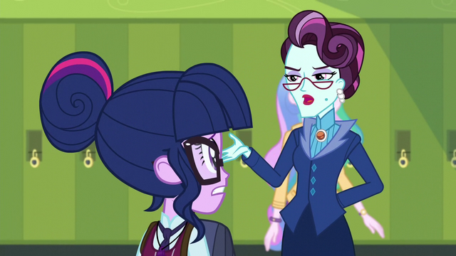 File:Cinch walking up to Sci-Twi EG3.png
