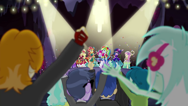 File:CHS campers cheering for the Rainbooms EG4.png