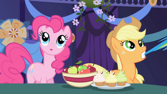 File:Pinkie Pie guessing S01E01.png