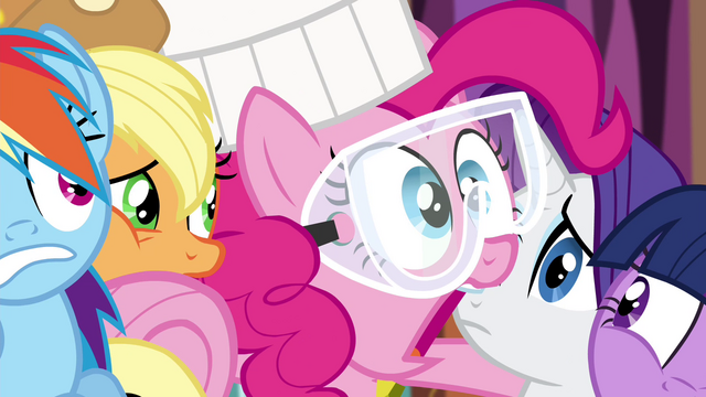 File:Pinkie Pie "I gotta get out of here!" S4E18.png