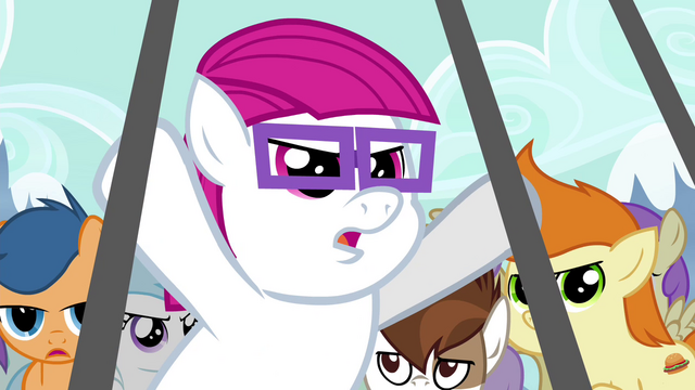 File:Bespectacled colt at the gate S4E15.png