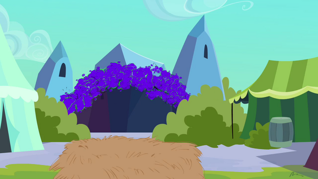 File:King Sombra is starting to take over the Empire S3E02.png