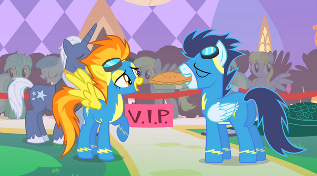 Plik:S01E26 Spitfire i Soarin przy bramce.png