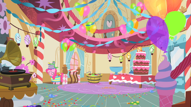File:Pinkie Pie going back to her room S1E25.png