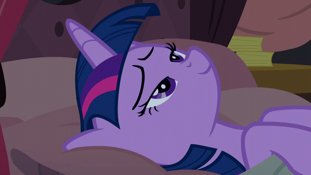 File:Twilight waking up S5E10.png
