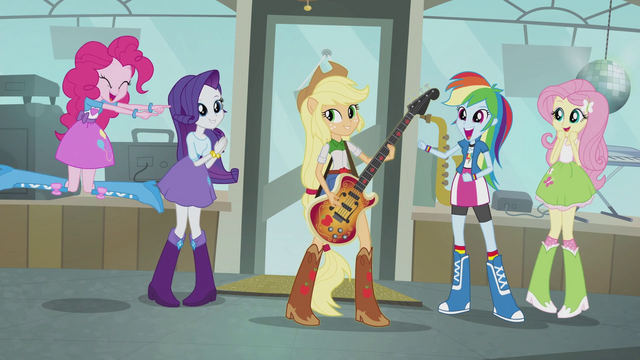 File:Main 4 cheering for Applejack EG2.png