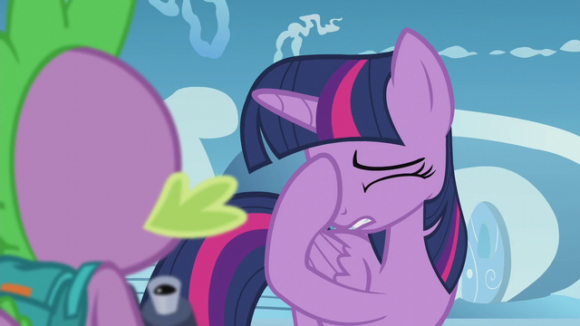 File:Twilight Sparkle face-hoofs S5E25.png