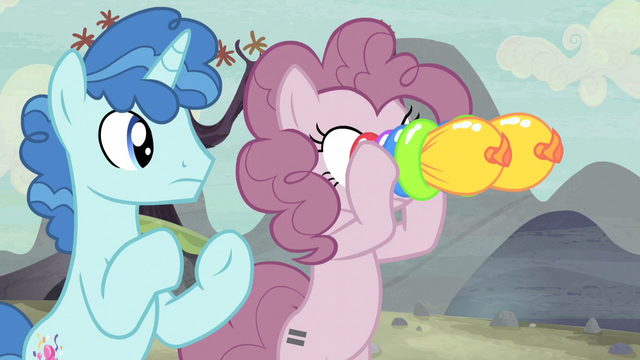 File:Pinkie borrows Party Favor's binoculars S5E2.png