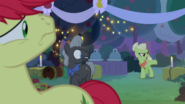 File:Granny Smith discovers the secret wedding S7E13.png