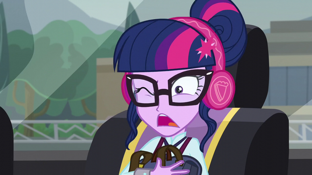 File:Sci-Twi cringing at the music EG3.png