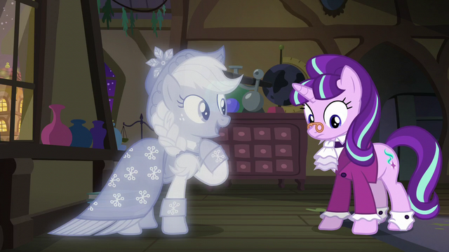 File:The Spirit of Hearth's Warming Past "and me" S06E08.png