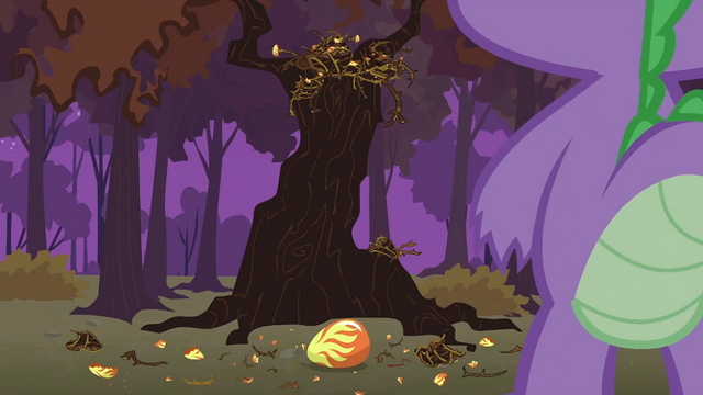 File:Spike seeing egg S2E21.png