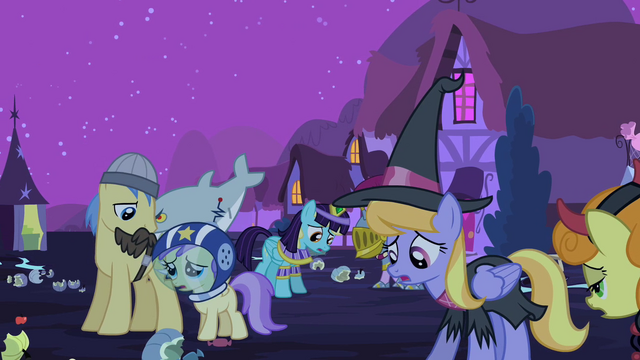 File:Ponies depressed S2E04.png