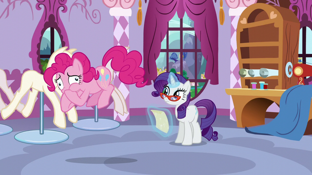File:Pinkie feeling like she's going to vomit S5E14.png