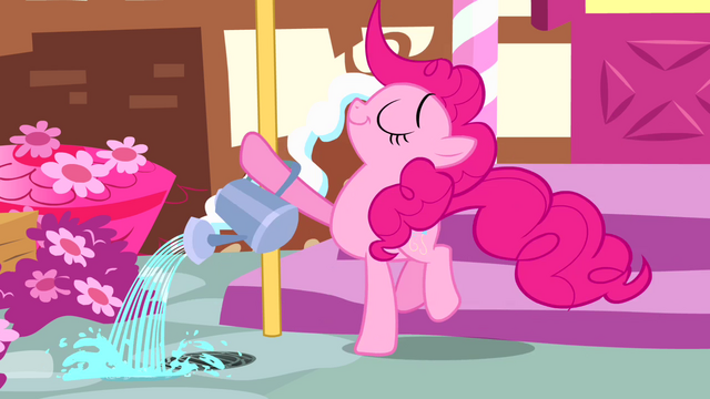 File:Pinkie watering S4E12.png