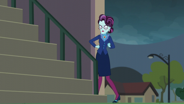 File:Cinch recovering her composure EG3.png