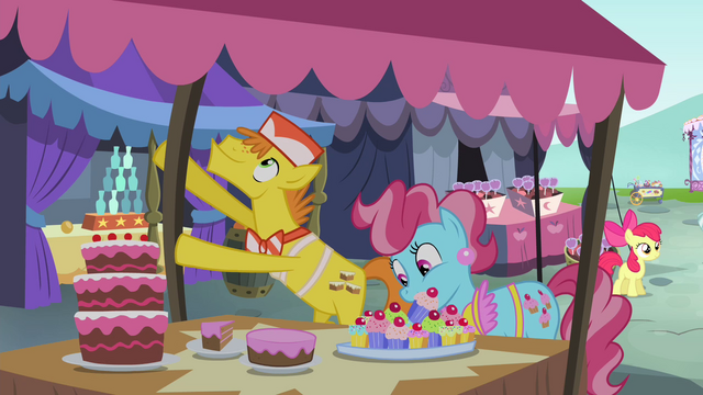 File:Mr. and Mrs. Cake S4E23.png