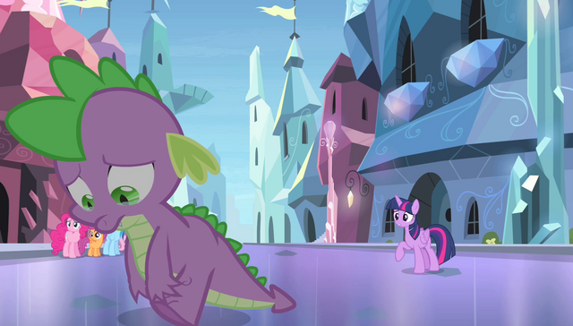 File:Spike walking away S4E24.png