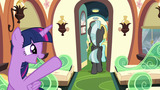 File:Twilight 'Good luck!' S4E10.png