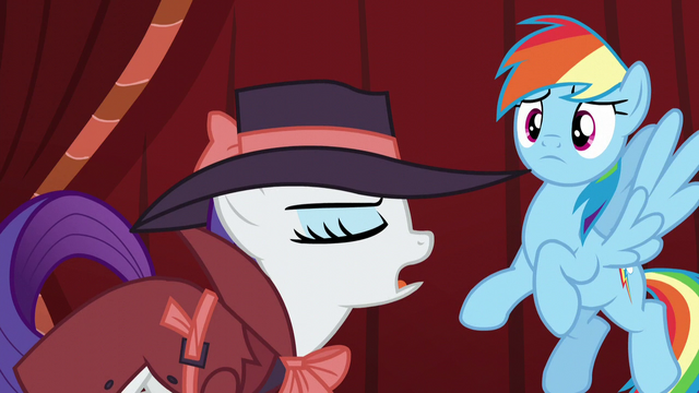 File:Rarity "faster than my costume change!" S5E15.png