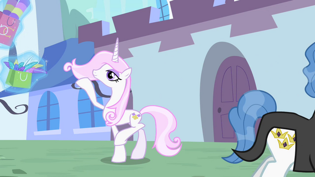File:Fleur left alone S02E09.png